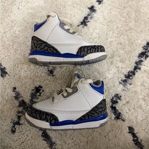 Air Jordan 3 Toddler – Size 4C – White/Royal Blue Elephant Print